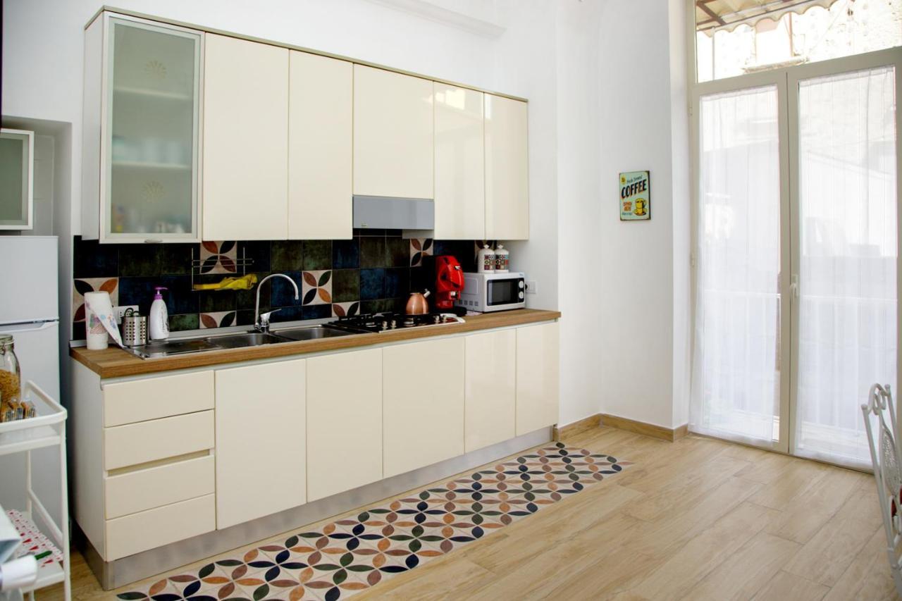 Euplea Napoli Bed and Breakfast Εξωτερικό φωτογραφία